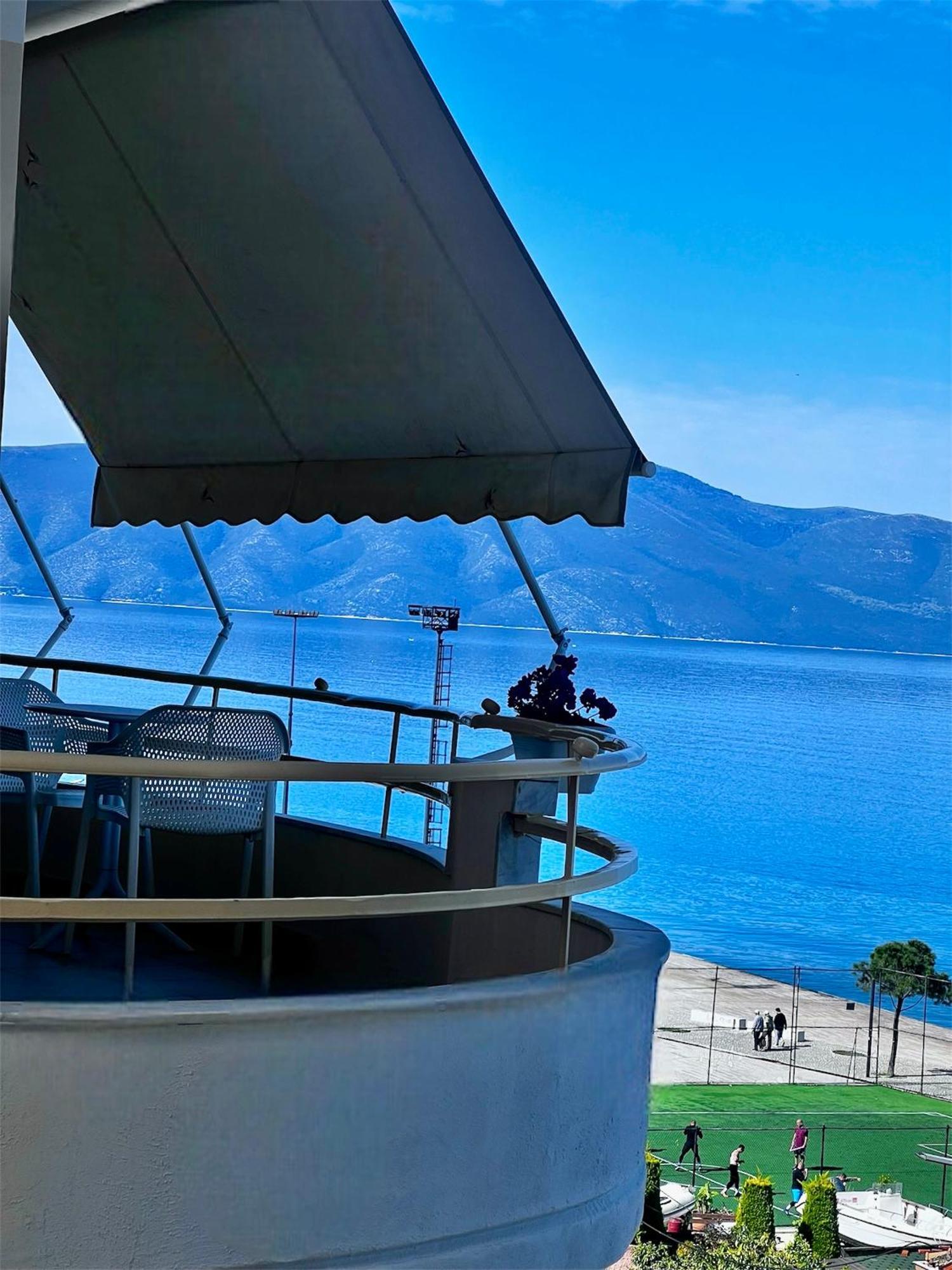 Hotel Lungomare Вльора Екстер'єр фото